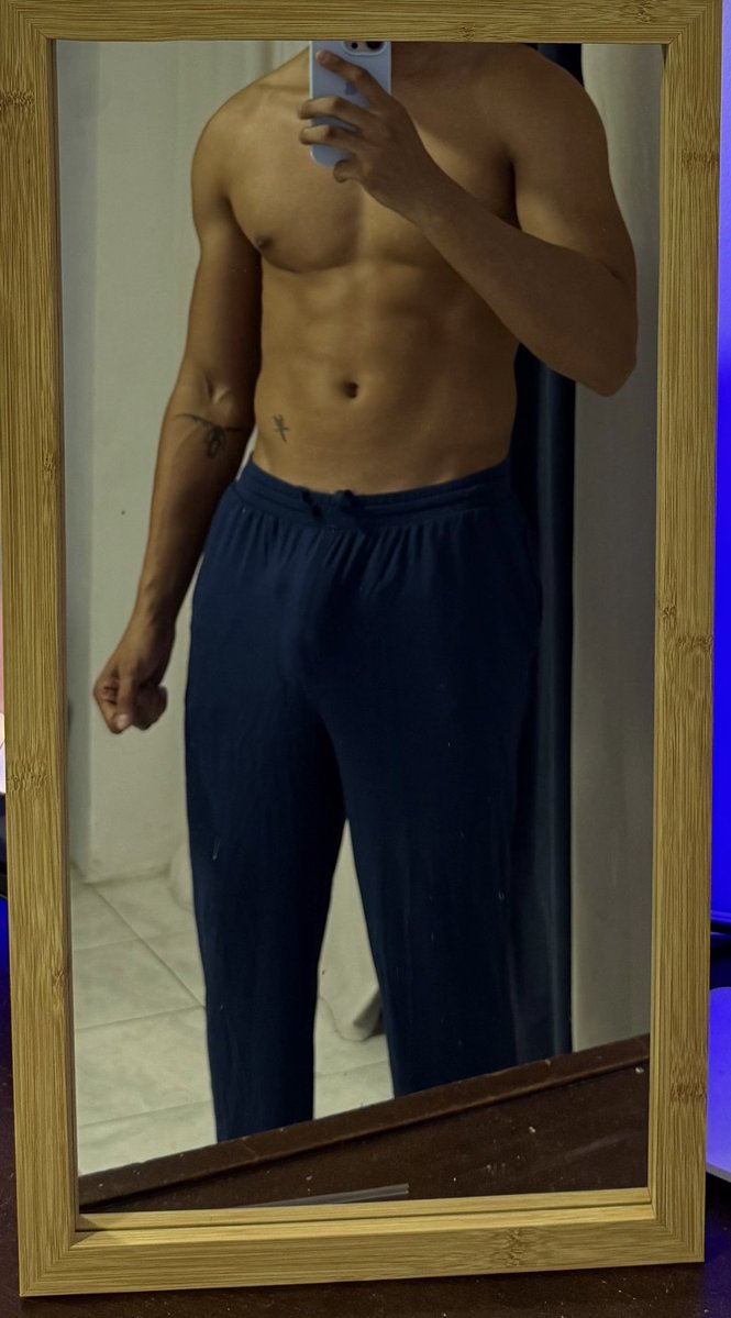 bednothing's tweet photo. Buenas noches https://t.co/9wzr8PX96u