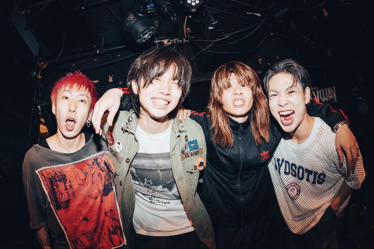 13_3g_official's tweet photo. 【 𝐈𝐧𝐬𝐭𝐚𝐠𝐫𝐚𝐦 𝐋𝐈𝐕𝐄 】

13.3gメンバー4人によるインスタライブを開催！

アコースティック編成でお届け🌙

🗓️10.25(日)
◉ START / 22:00頃

🔻公式Instagram
https://t.co/CvEdNLnN4N

#13ꓸ3g https://t.co/RIXRAojR3F