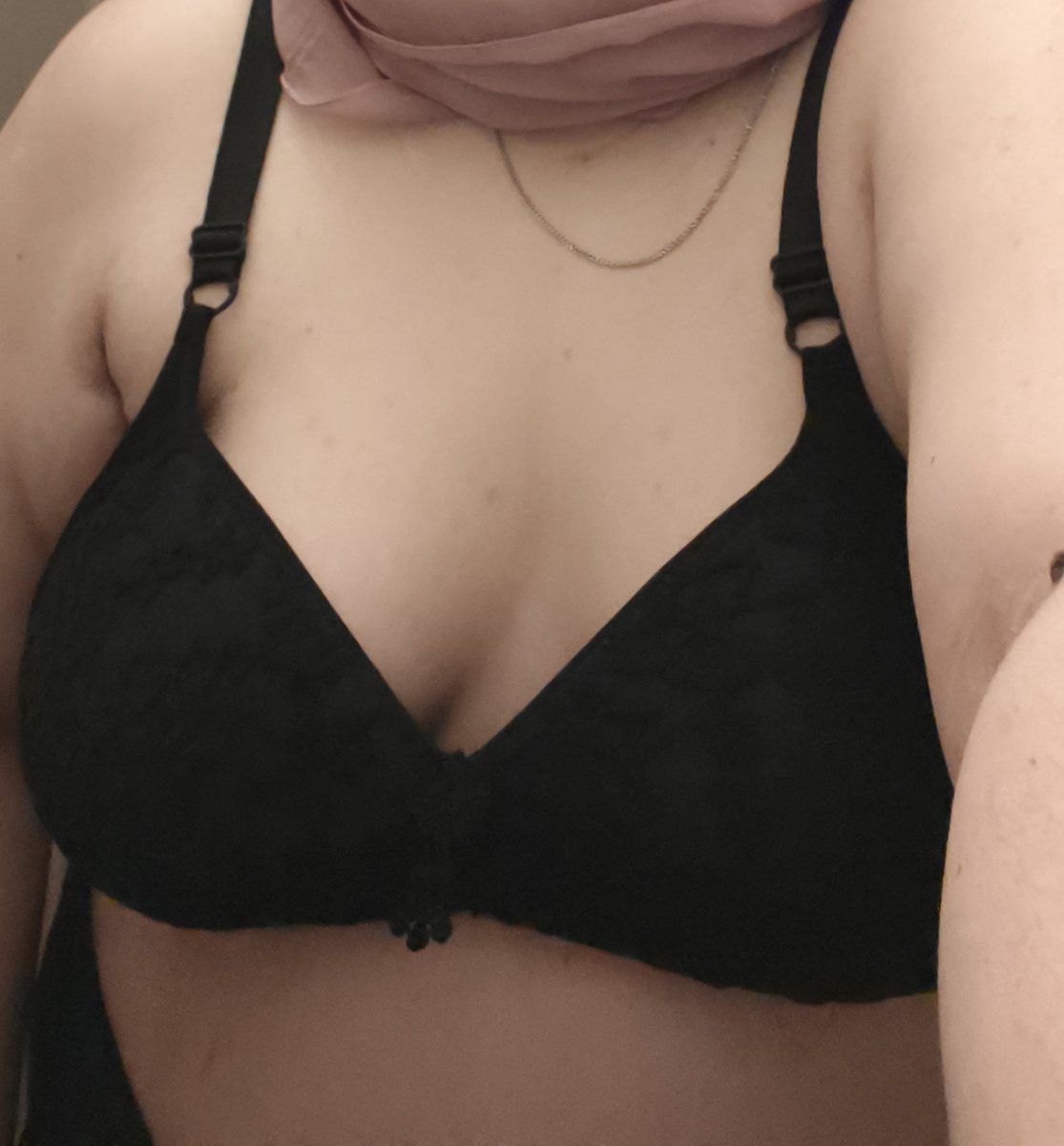 horny_potato1's tweet photo. Little tease💦 https://t.co/pOxkbD006I