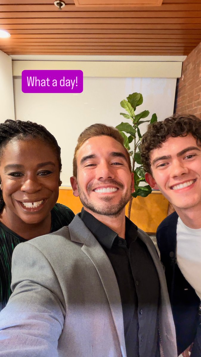 dailyjlocke's tweet photo. joe locke with uzo aduba, leo varadkar, and diego garcia blum at the harvard kennedy school https://t.co/qPole5JSh2