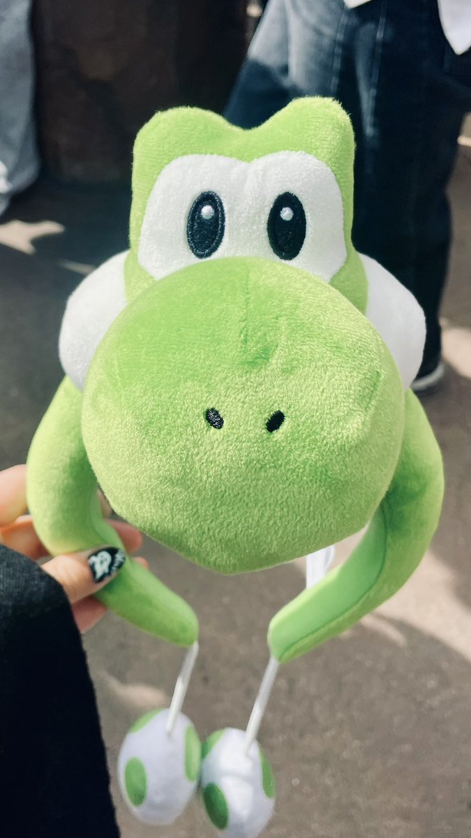 Glory_Day_hp's tweet photo. ヨッシー買った✌️
 #USJファン https://t.co/eAE4glt9Gc