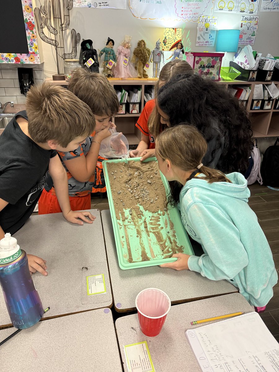 HumbleISD_BBE's tweet photo. Weathering, Erosion, and Deposition investigation in 5th grade! @Humble_Science https://t.co/KPpc7XWDQC