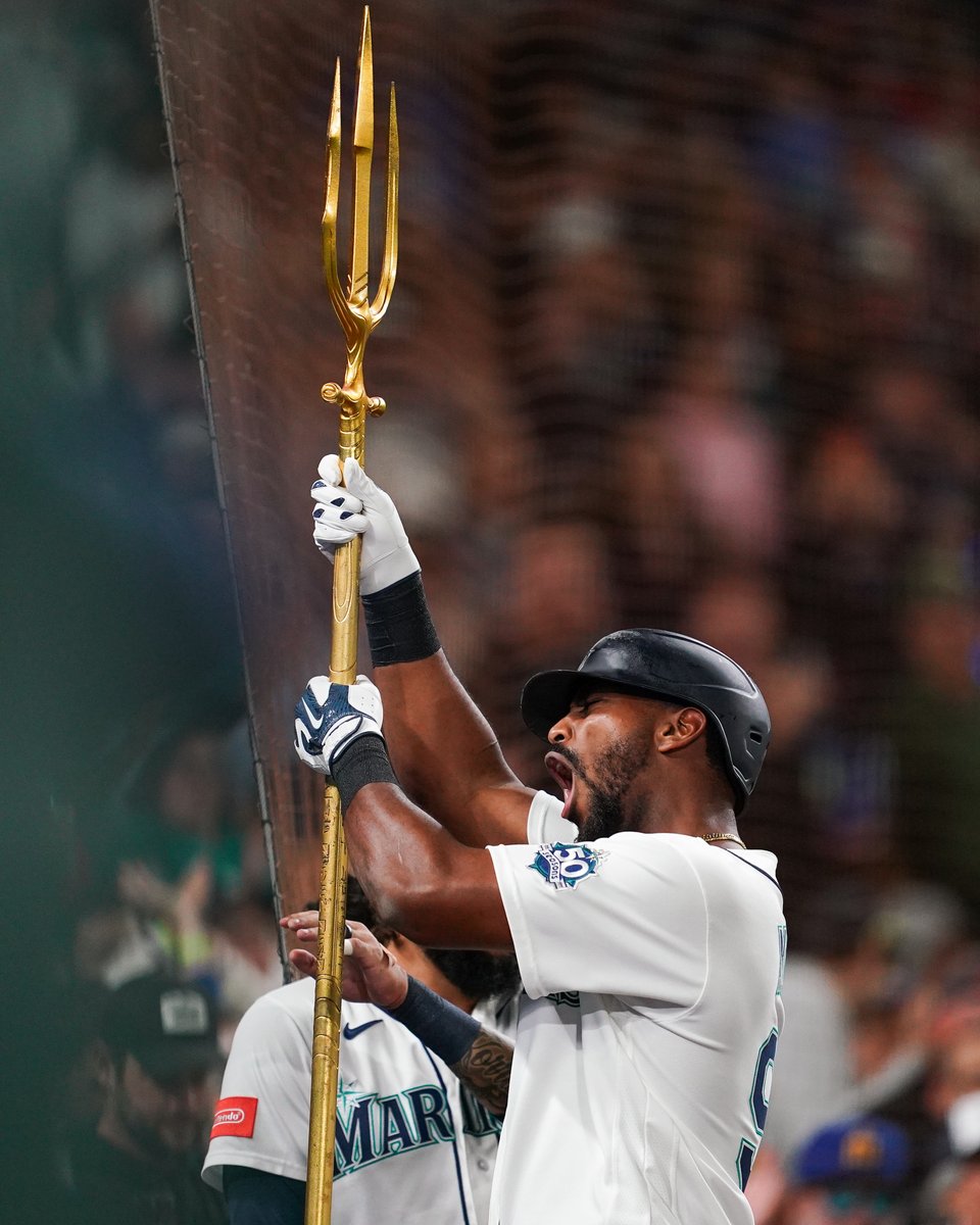 Mariners's tweet photo. ¡Feliz cumpleaños, Lazaro Montes! https://t.co/rkyTpEDiTk