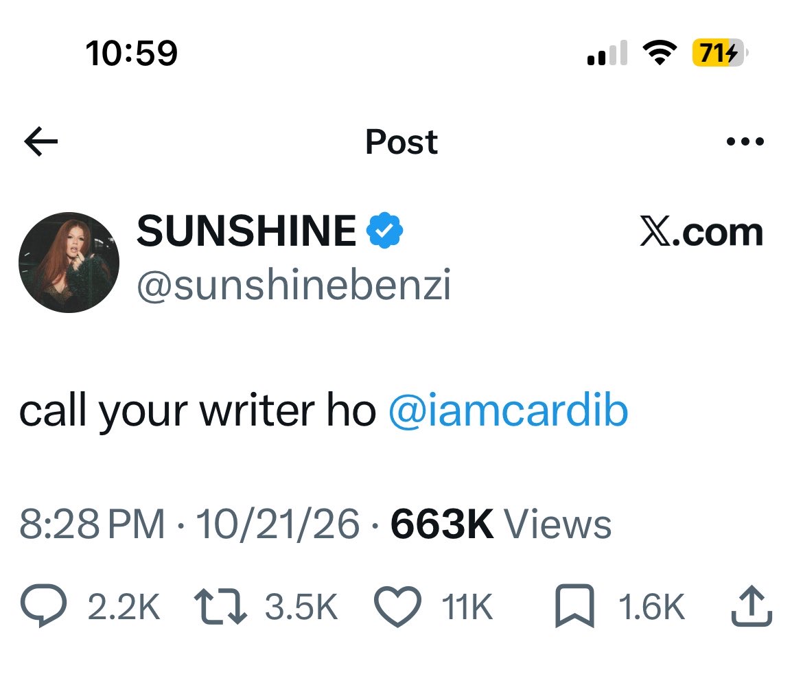 Dats_MyLDIP's tweet photo. With Cardi vs Without Cardi 😂😂😂 https://t.co/OxpurexaHm