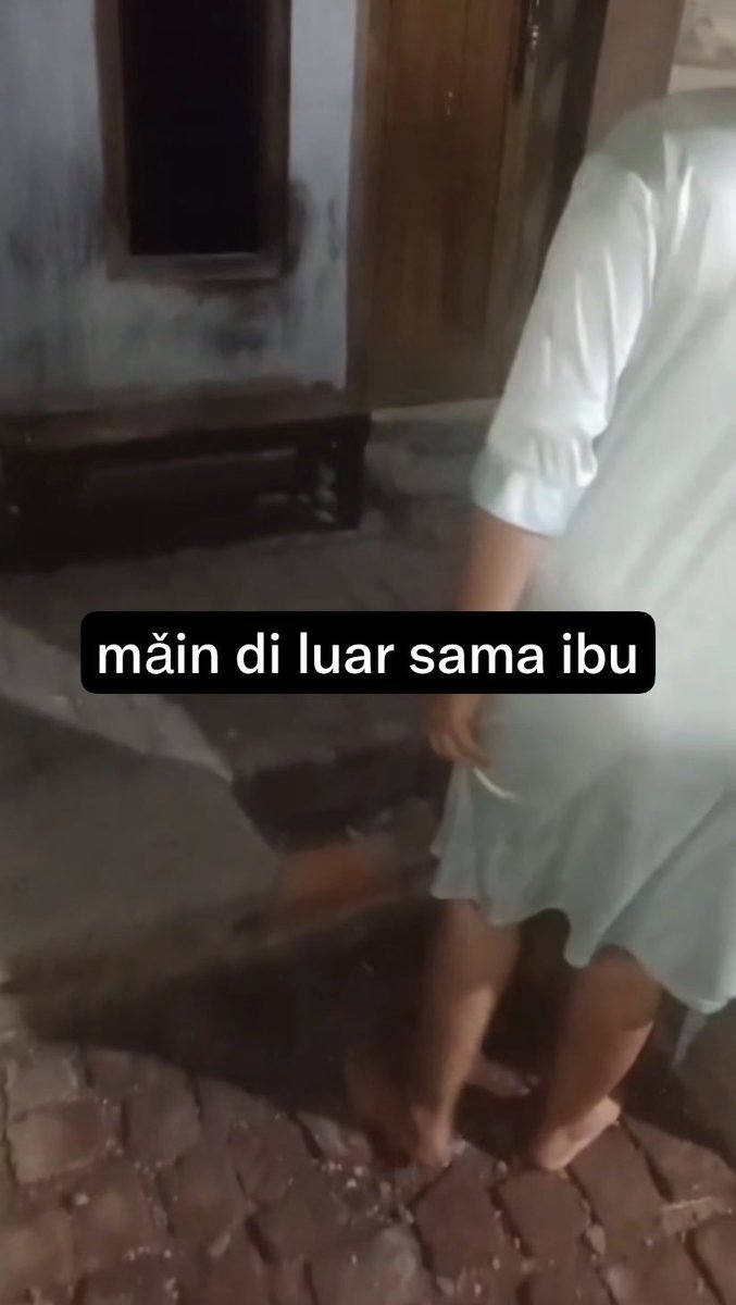 jesxiys's tweet photo. cek kondisi di luar 

https://t.co/8A5ltGD66p https://t.co/0V3Zalr1kf
