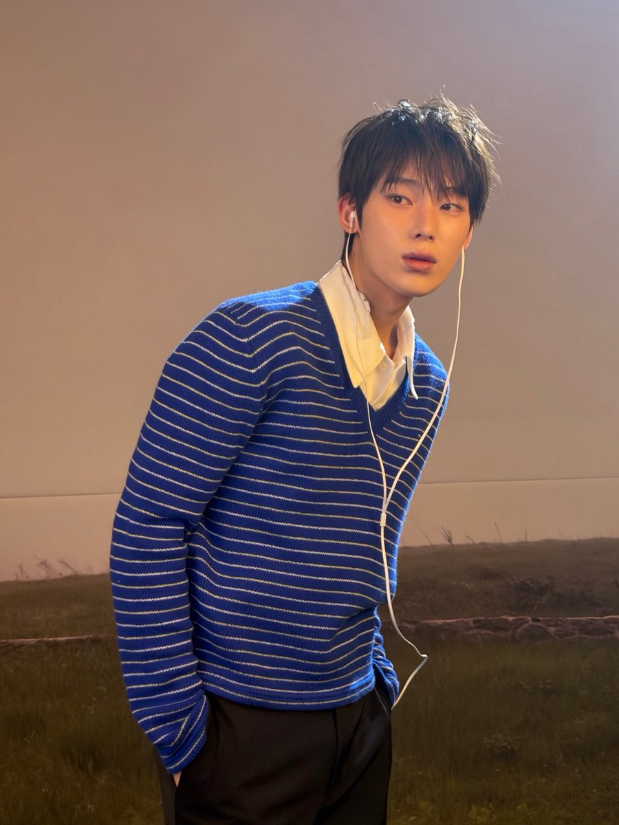 kimfox0624's tweet photo. 줄이어폰 이거 미친거같다 https://t.co/fwNfPnETNz