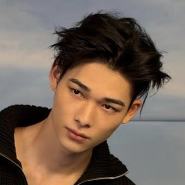 crazyoverni_ki's tweet photo. the fuck does "🥺" mean?? https://t.co/iC1PHFzBsZ