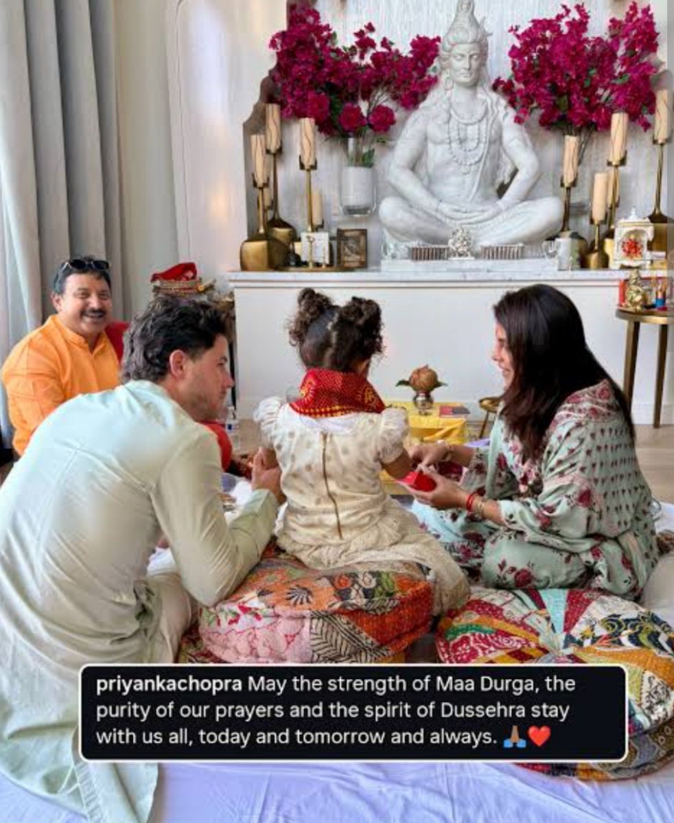 Rashii_01's tweet photo. 🫶❤️Priyanka Chopra performing Kanya Puja in America.

Priyanka Chopra has not forgotten her culture in other country also as she performs Kanya Puja in her lavish house.

She even have a grand Puja room too.
See the happiness on her daughter's face as her legs are being washed...

Nick collaborating with her and performing all the procession shows his love and devotion for his family.

What are your thoughts about this beautiful family...