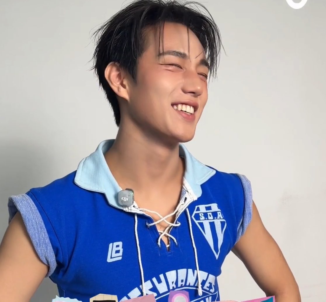 takkise's tweet photo. the laugh you’d die for https://t.co/FT2RC50Mm4