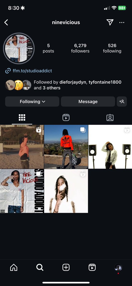 itsjustolufr's tweet photo. niggas in the comments hateful and bitter as fuck . this ss is from december 2024 maybe the exact week studio addict dropped , his come up has been fully organic nd they tryna run sum kinda “mystical magical higher up” bullshit on ts , tryna discredit his run 😹😹✌🏾 lame asl https://t.co/xzgl1ycBeb
