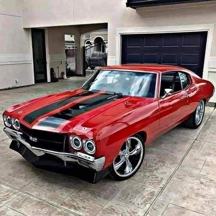 RestoMod804's tweet photo. Chevrolet Chevelle SS 1970 !!
- Torch Red Color 
- Black SS Dual Hood Stripes 
- SS Black Grille 
- Quad Chrome Halo Headlights
- Chrome Custom 5-Spoke Deep Dish 
- Cowl Hood https://t.co/ZpwycIK72x