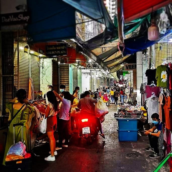 OaklenRMoyerMBC's tweet photo. Bangkok, jedyny w swoim rodzaju https://t.co/WhGtCkec2w