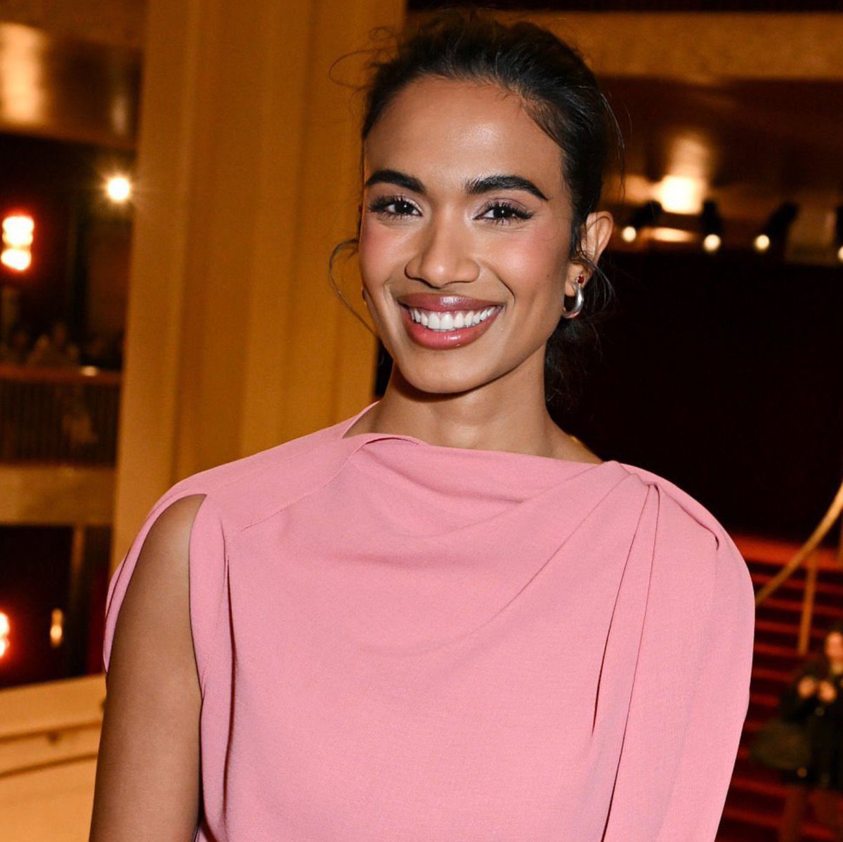 has_lff's tweet photo. Thoughts and prayers for supriya's beautiful white teeth💜 I can’t live without her toothy smile😁 https://t.co/8gQ2vC5SWO