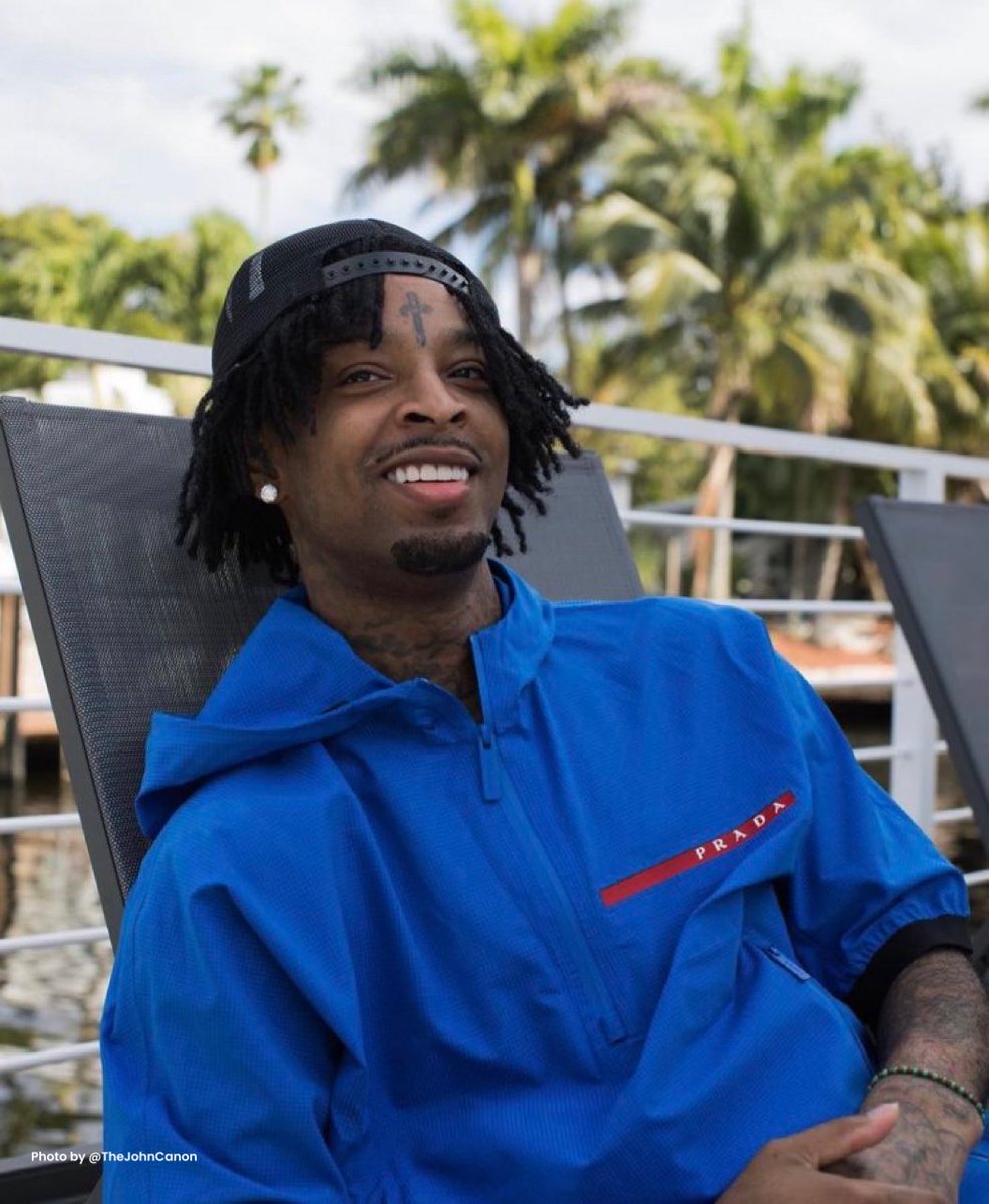 HotFreestyle's tweet photo. 21 Savage turns 34 today, Happy Birthday 🎈 https://t.co/dD1cCwmBa0