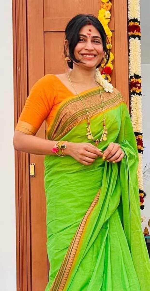 Naughtye_paiyan's tweet photo. Viji 🥵🥵
Mundaya ammanama verum thali yum malli poo ooda ninachu pathavae kunji thudikuthu 😍👅💦 https://t.co/YurxhOqO3l