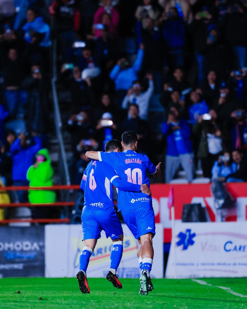 CruzAzul's tweet photo. TERCER PARTIDO EN FILA ANOTANDO PARA NUESTRO 🔟

Qué cobro el de Montaño 😮‍💨 https://t.co/Fvr8s71pFT