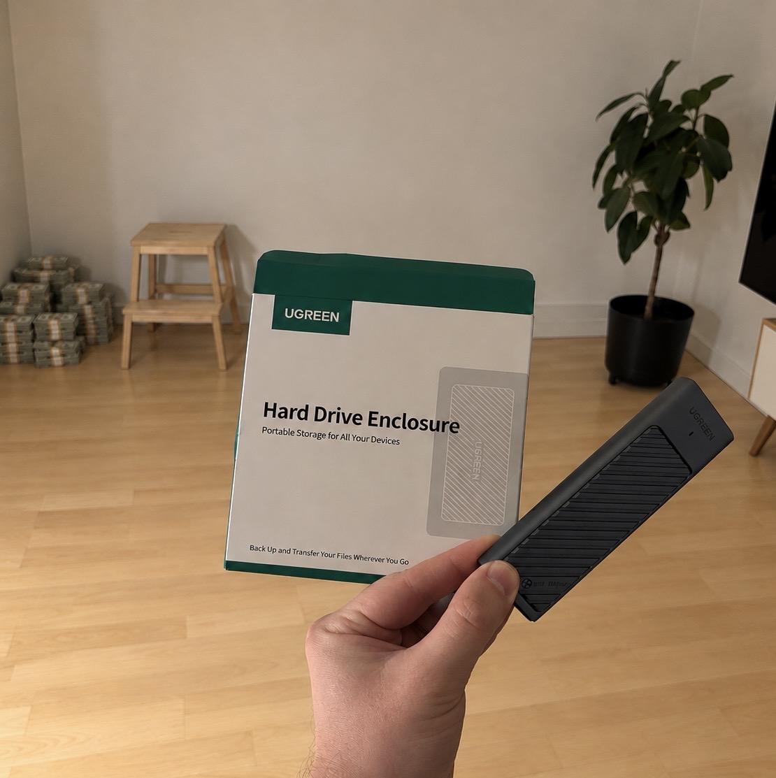 d4m1n's tweet photo. this is the device you need ☝️

expand you cheap Mac Mini storage with 1TB, 2TB or heck even a 4TB M.2 SSD

DO NOT get the Satechi one it'll corrupt your SSD when doing dev ask me how I found out https://t.co/9cSRiezDSS