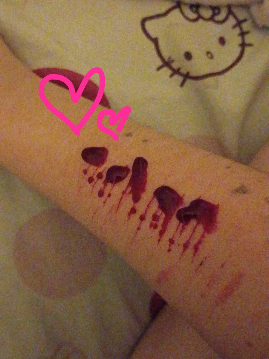 crucifixthem's tweet photo. stained my cute hello kitty sheets :(  SFX MAKEUP!! SFX MAKEUP PRACTICE!! HALLOWEEN MAKEUP SFX!! https://t.co/PCc7IfK3pT