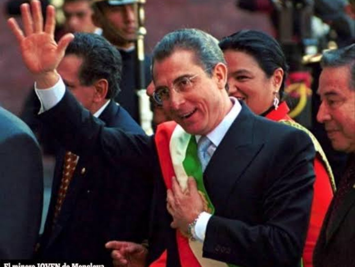 Esp_CuriosoJCF's tweet photo. En 1997 Ernesto Zedillo convirtió las pensiones en Afores, condenando a miles de trabajadores a una pensión de miseria y hoy corrigen la modalidad 40 y están llorando porque no podrán seguir mamando. https://t.co/dynSzYkbD3