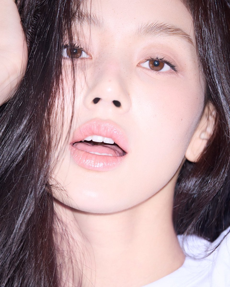 AddictedToHy0's tweet photo. CEO Park I am loosing my mind 😭

#EMITHAUS #이밋하우스
#JIHYO #지효 #ジヒョ https://t.co/DysI5eUWTP