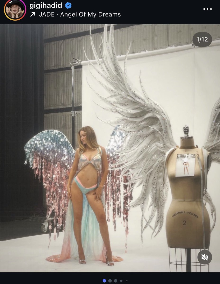 blueprintjade's tweet photo. HOPE SHE AINT FAKIN IT LIKE HADID— https://t.co/ziwxEwJv1V