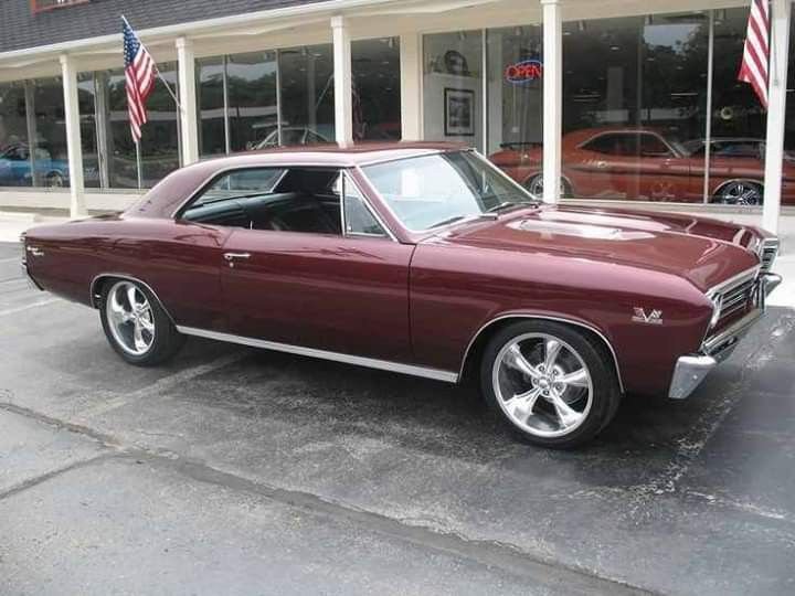 RestoMod804's tweet photo. Chevrolet Chevelle SS 396 — Burgundy Maroon Color, Cowl Hood Raised, SS Black Grille Horizontal, SS 396 Badge Fender, Chrome Bumpers Front Rear, Chrome Custom 5-Spoke Wheels Deep Dish. https://t.co/NqzoDJkTPK