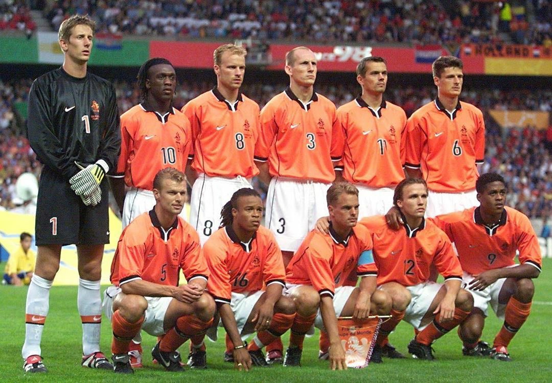 real_lucas01's tweet photo. If you can name 5 players here, you earn a statue. https://t.co/oyMiwFHxcv
