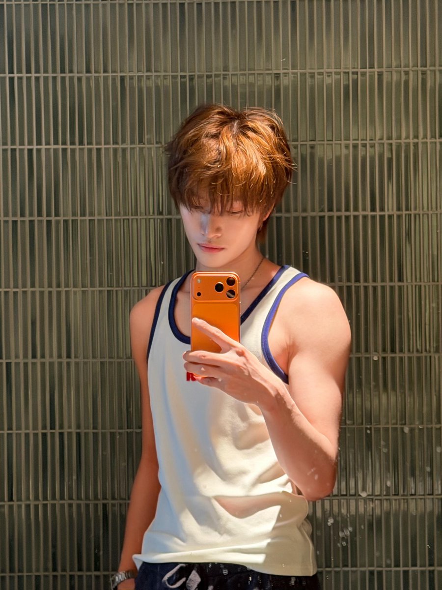 ain_thinking's tweet photo. 여자들다 입천하는소리들린다… https://t.co/JPT5I9WdsS