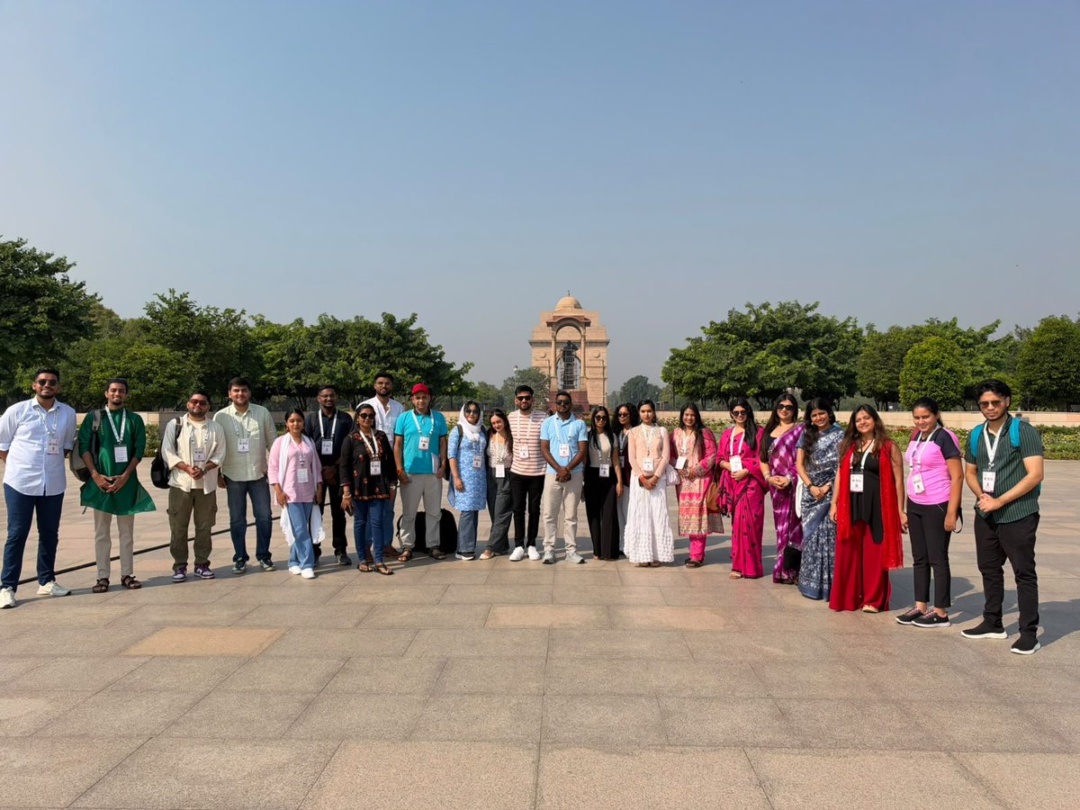 diaspora_india's tweet photo. Participants of the #90thKIP explored India’s historical and cultural heritage through visits to the National War Memorial, Kartavya Path, India Gate and Gandhi Smriti. They also visited Humayun’s Tomb, witnessing the grandeur of India’s rich architectural legacy.

#IndiaConnect https://t.co/x8yqsCxbOp