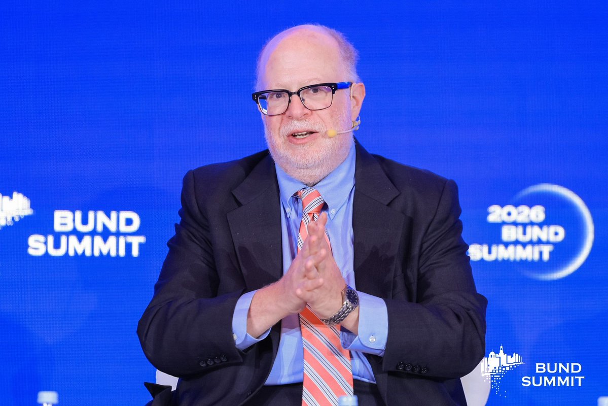 yicaichina's tweet photo. While rerouting supply chains through emerging markets brings some upside, it masks a deeper systemic threat from growing anti-trade backlash, Adam Posen, president of the Peterson Institute for International Economics, said at the #BundSummit2026. Beyond immediate market trends like the AI investment boom, the erosion of rules-based trade threatens broader economic stability in ways current metrics fail to capture, he added. @AdamPosen @PIIE @ChinaFinance40
