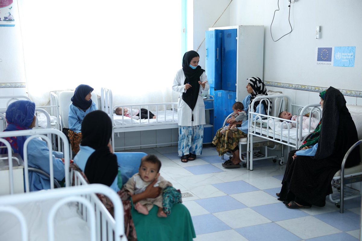 WHOAfghanistan's tweet photo. With funding from the @ECHO_Asia, WHO-supported IPD-SAM services are providing lifesaving treatment for children with severe acute malnutrition, bringing hope to families when they need it most.
Read the photo story: https://t.co/M2wzMs7ILu https://t.co/6ARDgKvdPt