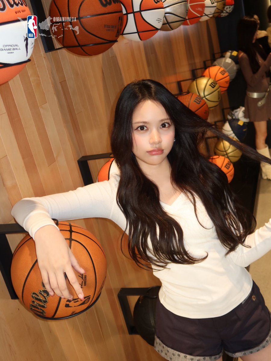 NBA_Indonesia's tweet photo. Play from the hearts! 🏀⛹🏻‍♀️

Hearts2Hearts is here! ✨❤️

@Hearts2Hearts 

#Hearts2Hearts #하츠투하츠 #H2H #H2HxNBA #S2U #2SU https://t.co/8c7ydsvvsy