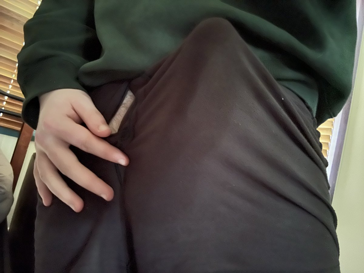 PhilStephs's tweet photo. Someone teach me how to take good bulge pics im serious #nsfw #gooner #bwc #femboy #horny #uncut #cock https://t.co/GzRots5BdE