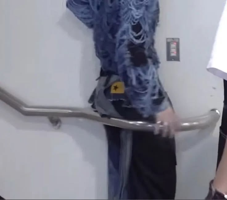 mangiminki's tweet photo. Goodnight specifically to mingi’s big bodacious booty https://t.co/d8R6mTbNdr