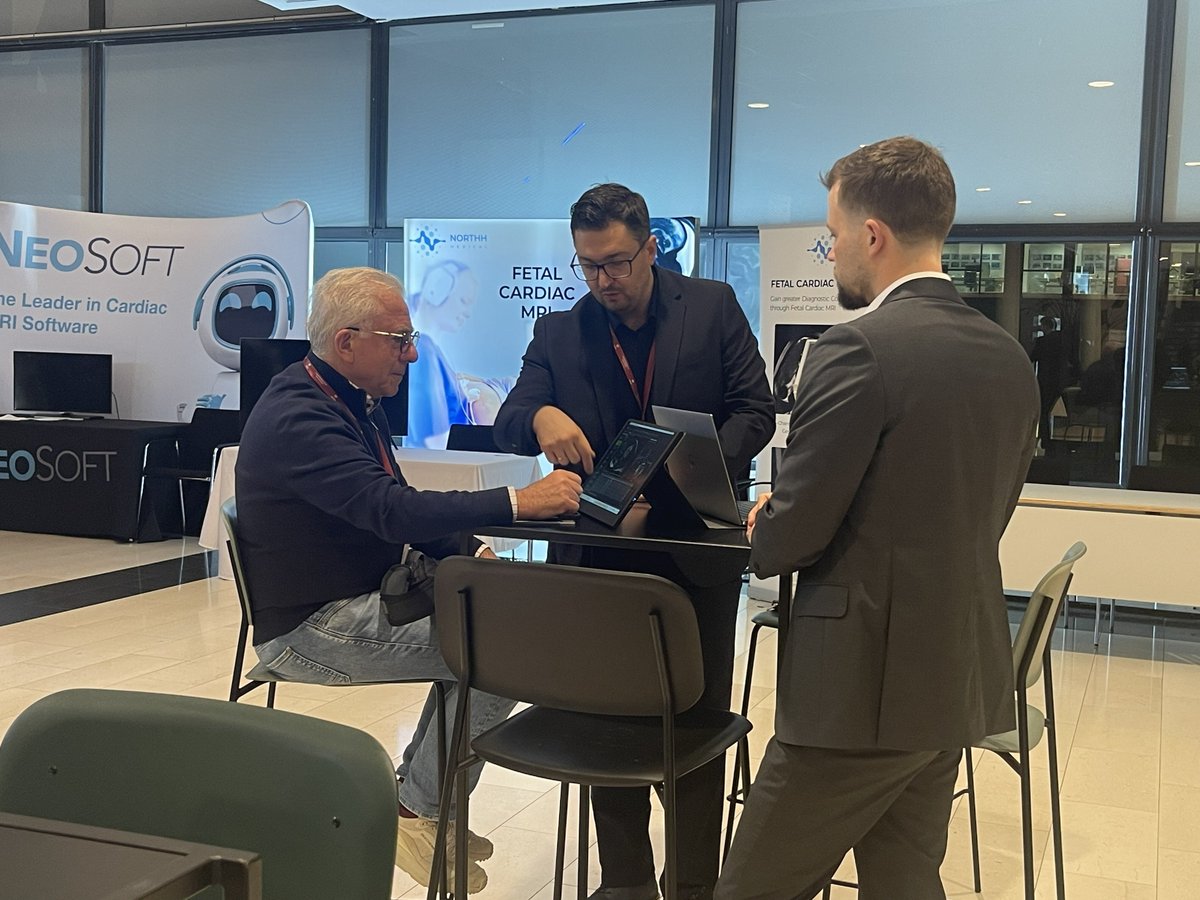 circlecvi's tweet photo. Day 1 at ESCR.
Come to meet our team, Stand 5.
https://t.co/KJZFreM04d https://t.co/ZaODNbEnrh