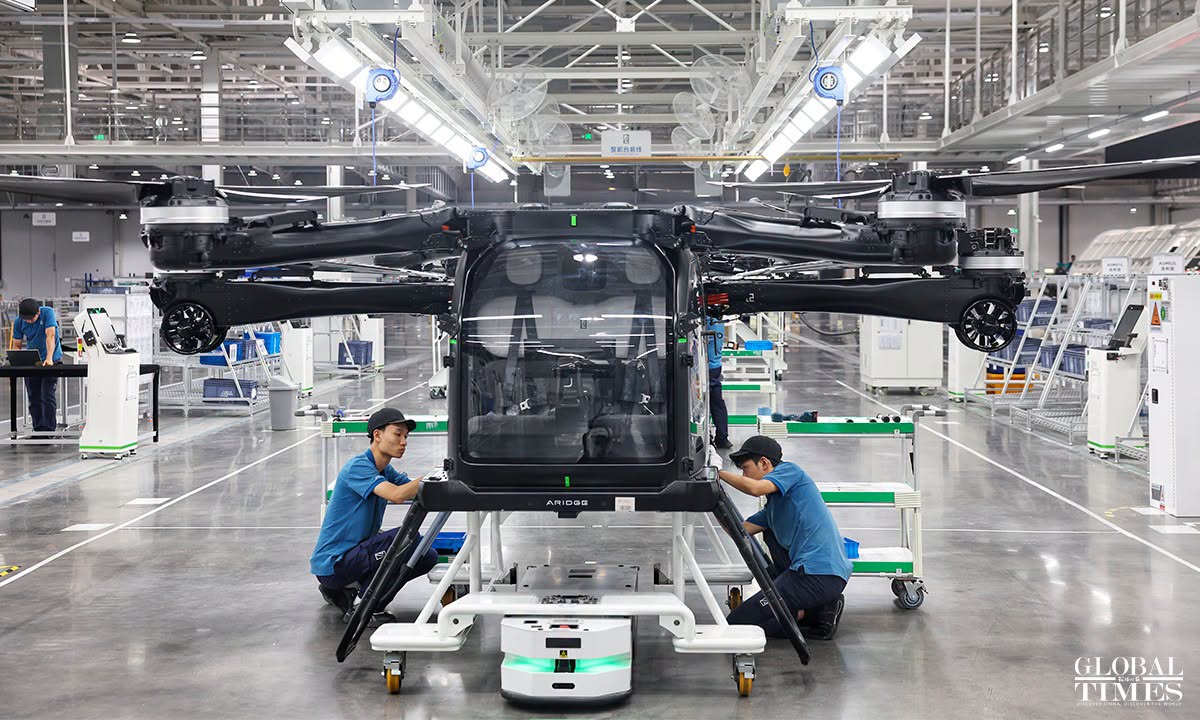 ChinaScience's tweet photo. The first "Land Aircraft Carrier" flying car intended for use in the UAE's advanced low-altitude aviation regulatory demonstration zone rolled off the mass-production line in Guangzhou, south China’s Guangdong Province on Tuesday, marking a step forward in China-UAE cooperation on next-generation transportation.