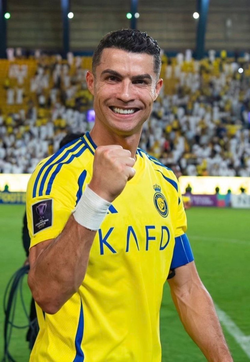 TeamCRonaldo's tweet photo. 🚨 BREAKING NEWS 🚨

THE GOAT PLAYS FOOTBALL TOMORROW https://t.co/ITXBm9SnpV