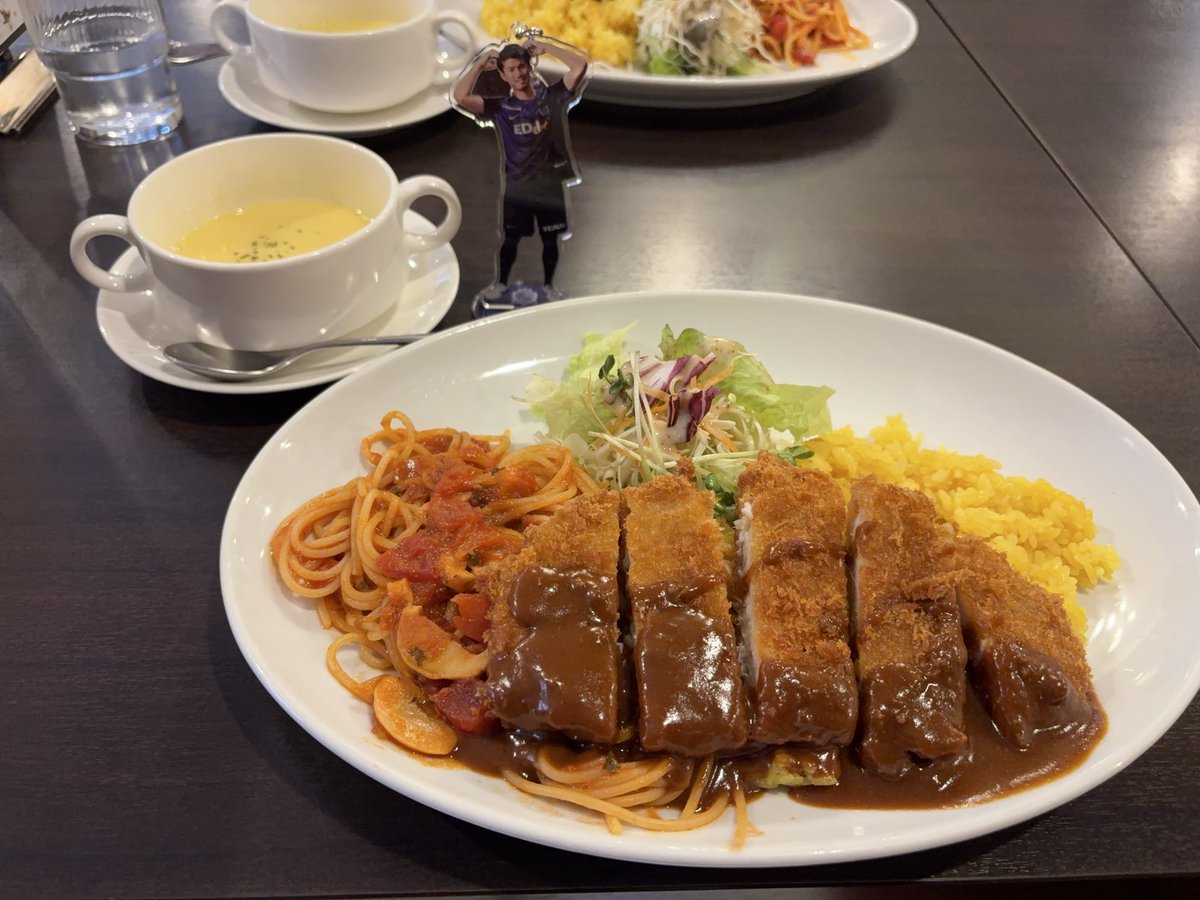 s115177's tweet photo. 長崎満喫食い倒れ旅めっちゃ楽しい

#ツル茶ん
#カフェオリンピック
#広島サポ長崎遠征 https://t.co/zKbrhrKYXc