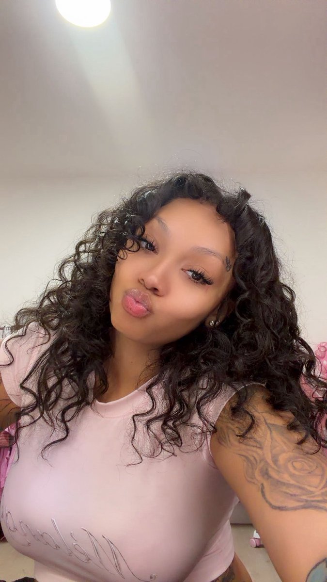 CubanDaSavage's tweet photo. 💕 https://t.co/Fqrv35EmCr