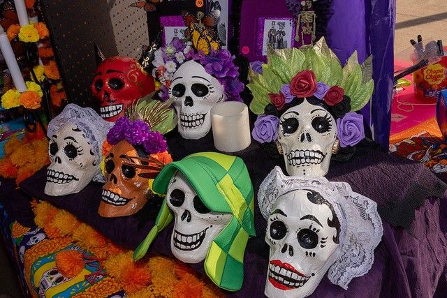 FreshWaterCLE's tweet photo. For 22 years, @ClevelandPublicTheatre's Día de Muertos celebration has brought people together to honor loved ones, share traditions, and celebrate the connections that unite us. On Nov. 7, be sure to check out all the colorful altars, traditional dance, live music, Latin food, and the procession of skulls and skeletons.

Discover the meaning behind this Cleveland tradition and what to expect on Nov. 7.  https://t.co/0VWmEQjvhl