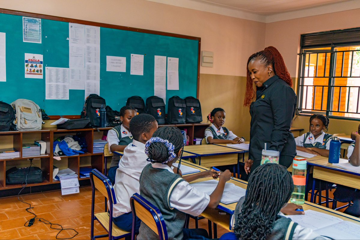 mtnug's tweet photo. Every young mind deserves the connection to go further. 🌍💛

Our CEO, @sylmulinge at @LibraIntlschool launched our partnership with @Starlink taking connectivity beyond boundaries and bringing new possibilities to young people and organizations in remote areas.

#MTNStarlinkEverywhere