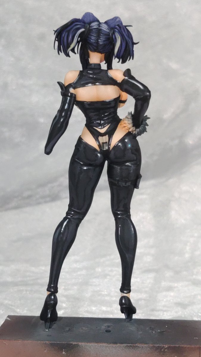 TBw7uMYlNdprnCq's tweet photo. NMMではないテロテロの場合
レシピは画像がない・・・
レシピよりも反射光の入れ方のが重要な感じでした
＃ミニチュアペイント https://t.co/Ug2zqcHXsh