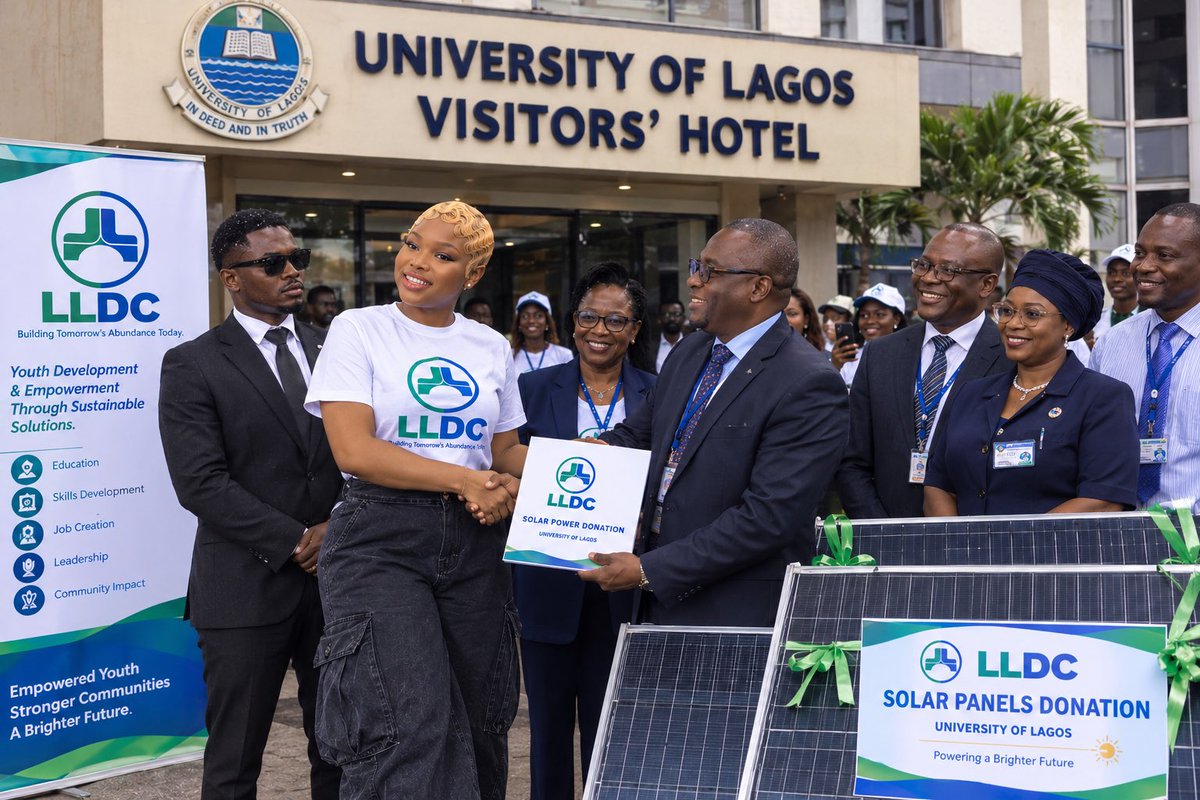 NeroSomto's tweet photo. I was invited to the University of Lagos life to discuss my vision for youth development, education, and empowerment through LLDC  Building Tomorrow’s Abundance Today. 💚💙
Vote Big_Stephani for Senator! 🗳️
#LagosLife  #LLDC #Shalom_HeyEliy @Ildc_official @LagosLifeApp https://t.co/a9zjs4ZNK0