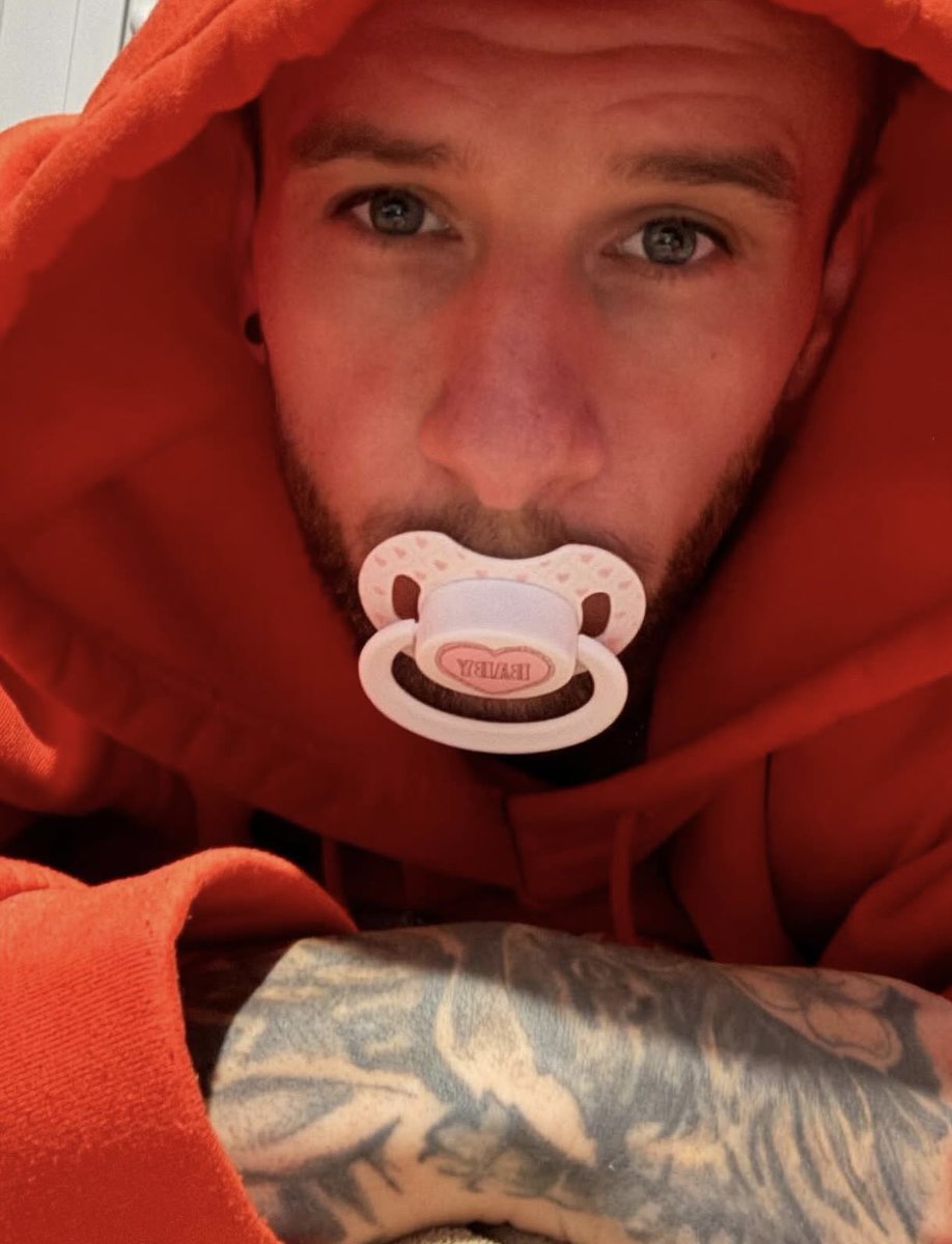 Abdluk93's tweet photo. At my happiest 🤗 #abdl #abdllifestyle #abdlboy https://t.co/GCZtVsmoef
