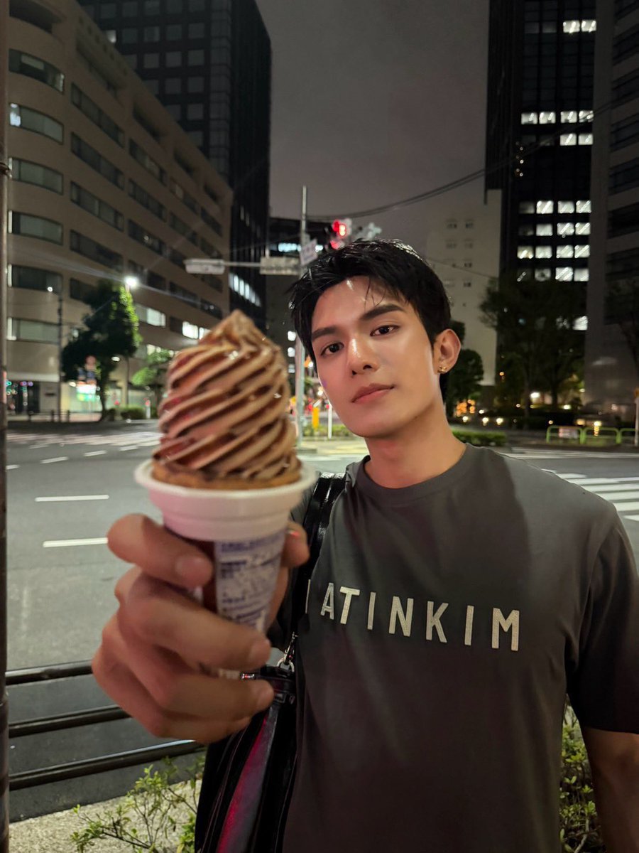 taviluvrs's tweet photo. my favorite genre is jj’s pov of net https://t.co/ponjNJ5zl9