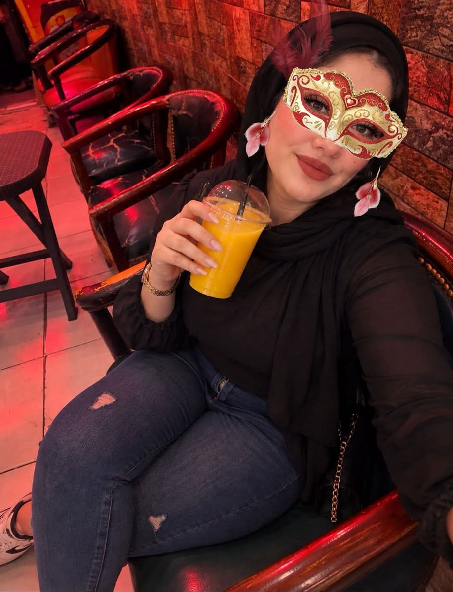 Dayha900's tweet photo. اول يوم لثا في تويتر مش عارفه اكمل ولا لا بس ريتويت بقااا وتعاله اقولق كلمه سر👑😂🔥 https://t.co/CH3YVUVgw9
