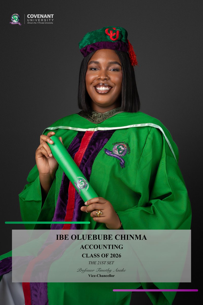 tweetsbyoriaku's tweet photo. This Barbie is an accountant🎀🎓 https://t.co/osww0hwfHP