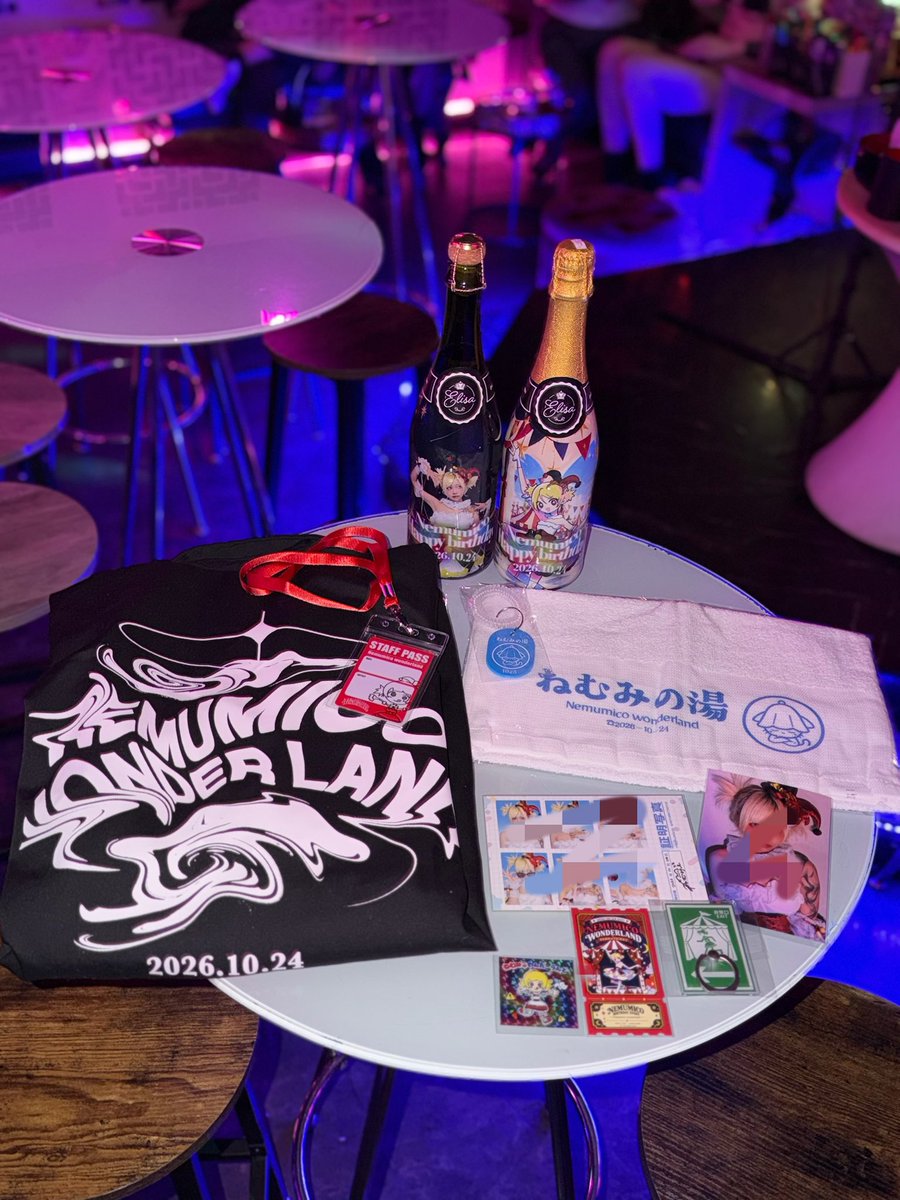nemumico_'s tweet photo. 生誕まで残り2日…‼️

グッズアクキー以外届いたので、実物の写真だよー！！めちゃくちゃ良です。質も良です。😽🎶
いっぱいもらってねえ！！ദ്ദിꪔ̤̱🌟
写真はれんちゃんが協力してくれたよん、らぶ https://t.co/3xyCqBOHtc