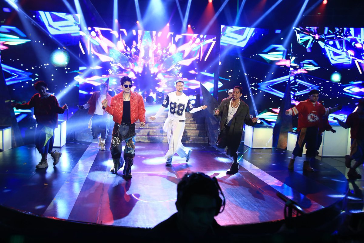 gmanetwork's tweet photo. Masigla at maangas ang Day 4 ng 17th anniversary celebration ng Itβs Showtime! π€©
#ShowtimeSinceDayOne
For more #ItsShowtime content, visit:
https://t.co/tbHD33i9tP https://t.co/ULUb5n4JMH