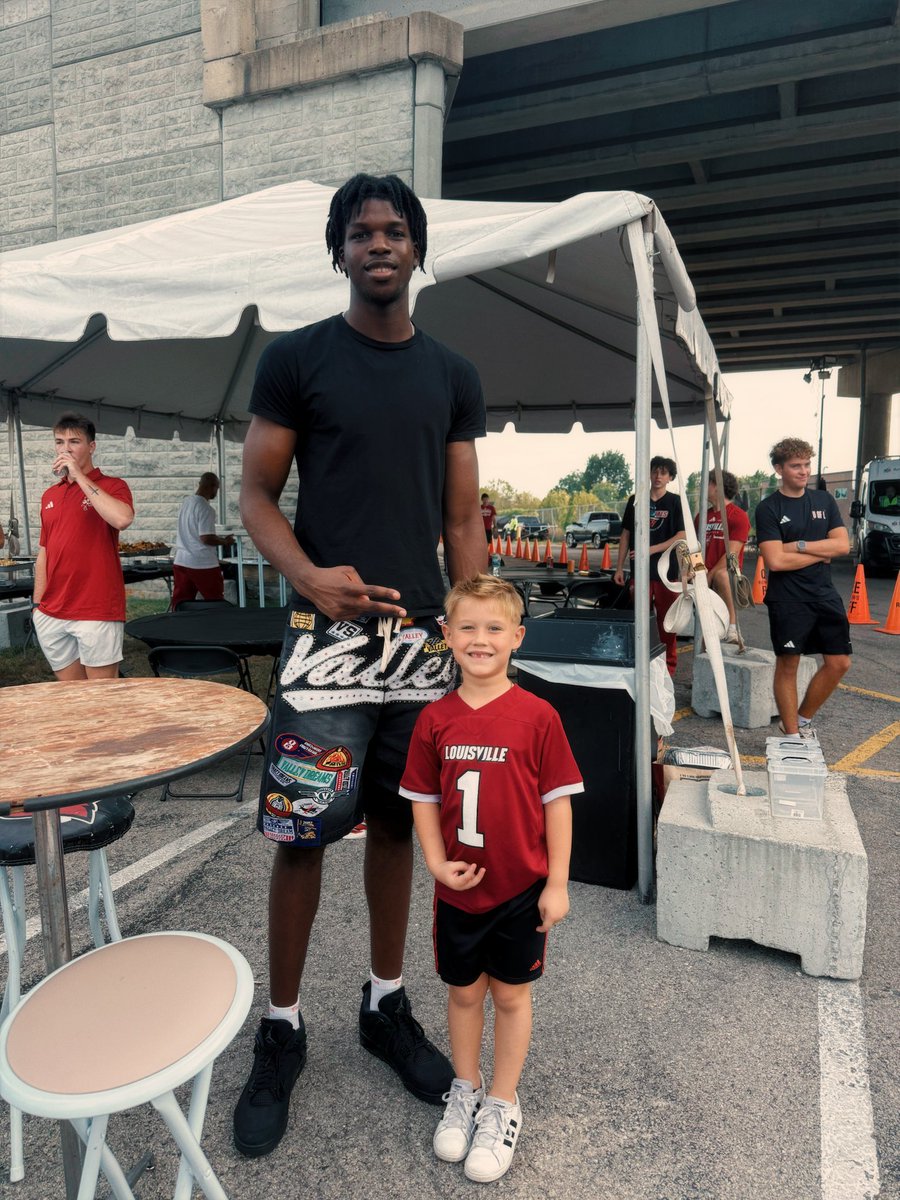 TheCardConnect's tweet photo. This is my family now. Obi Ekezie Jr &amp; Moose. https://t.co/EUebZsTgZs
